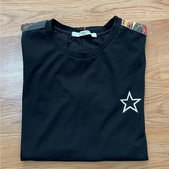EUC Men’s Size X-Large Givenchy Star Print Graphic Cotton Tee Black/Multicolor - Picture 10 of 11